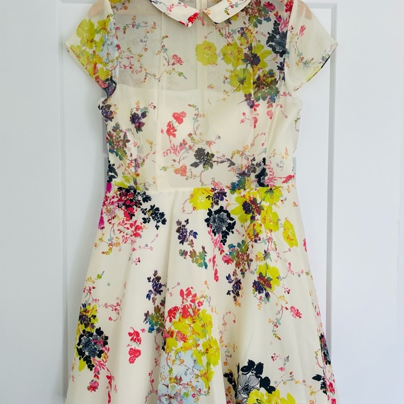 Ted Baker Bright Floral Summer Dress. TB size 3 equivalent to CDN size 8. - Picture 8 of 8